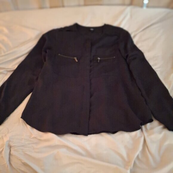 Wassio Women's Black Utility Long Sleeve Top with Zippered Pockets - Picture 3 of 9